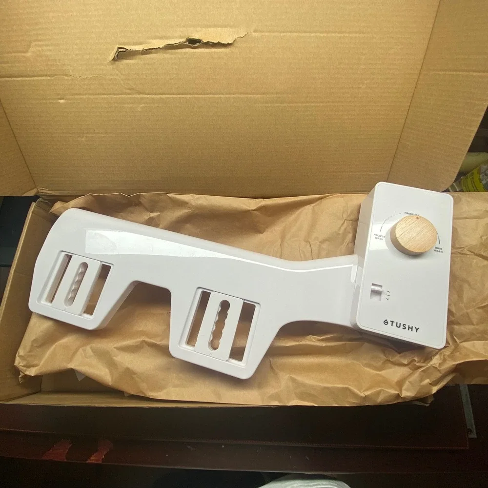 Tushy Basic 2.0 Bidet Toilet Seat Attachment White Bamboo Knob 706970327184 NEW
